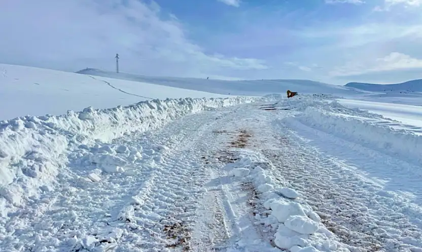 Kar kalınlığı 2 metreyi aştı
