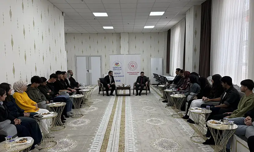 Kaymakam Bulut'tan gençlere yol gösterici tavsiyeler