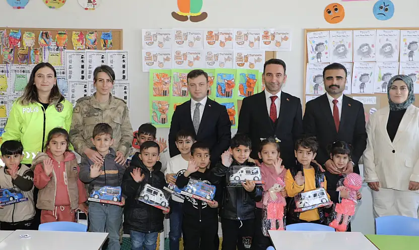 Kaymakam Erdoğan öğrencilerle bir araya geldi