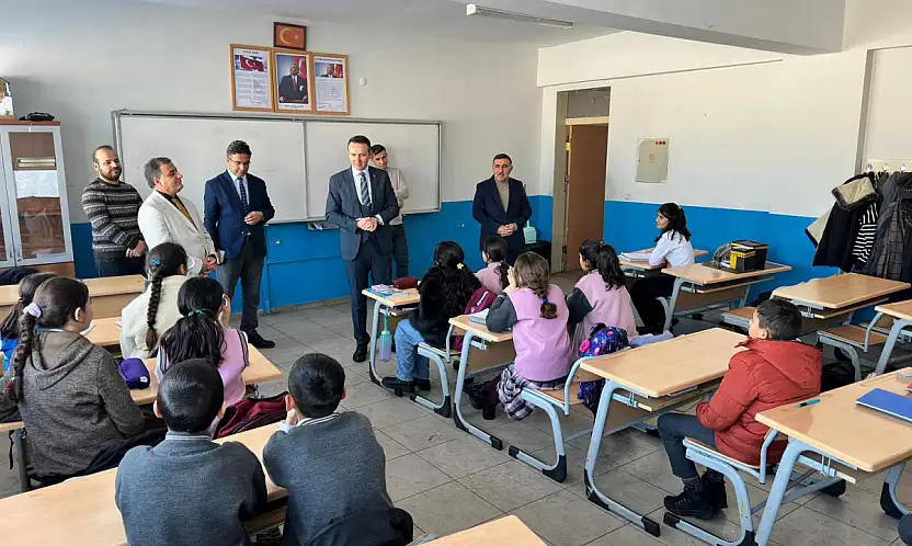 Kaymakam Süleyman Bakan'dan okul ziyareti
