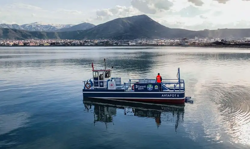 Mavi Nefes Van Gölü'nde etkisini gösterdi