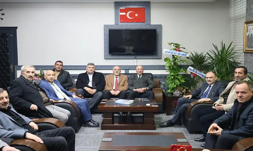 MHP heyetinden, Milli Eğitim Müdürü Çandıroğlu'na ziyaret