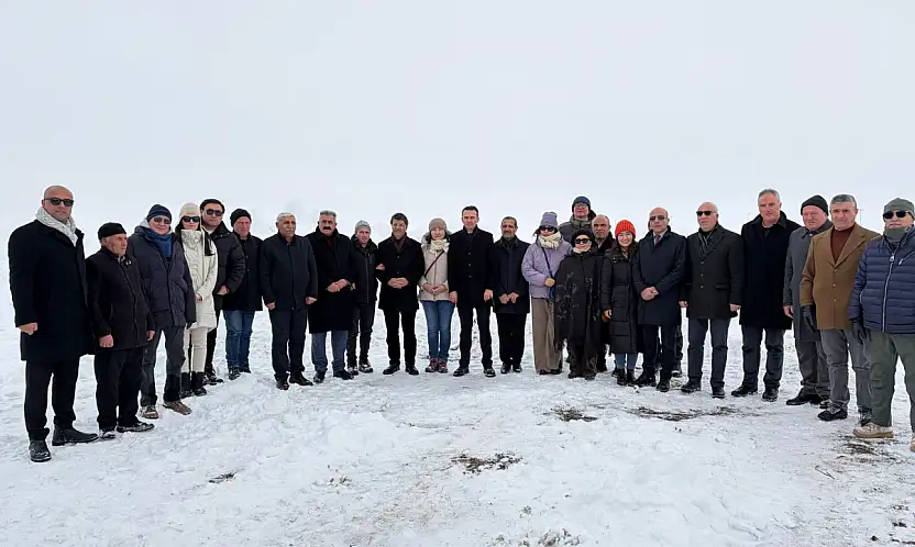 Milletvekili Türkmenoğlu ve Moğolistan Büyükelçiliği heyetinden Hülagü Han Sarayı alanına ziyaret