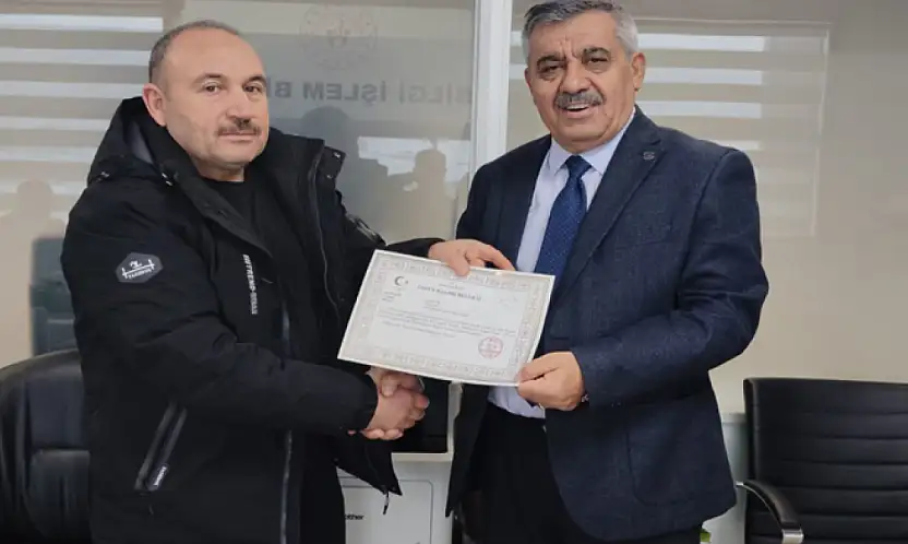 Milli Antrenör Öz'e başarı belgesi verildi