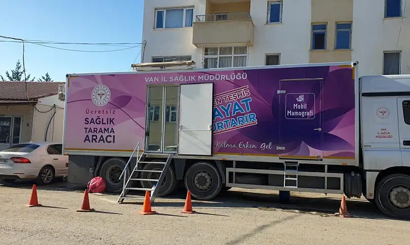 Mobil kanser tarama aracı Başkale'de