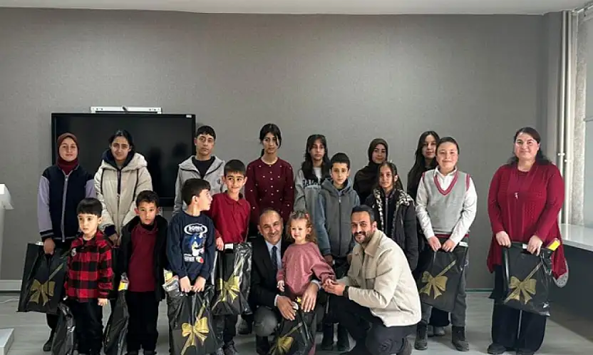 Muradiye'de 2. kitap okuma yarışması ödül töreni düzenlendi