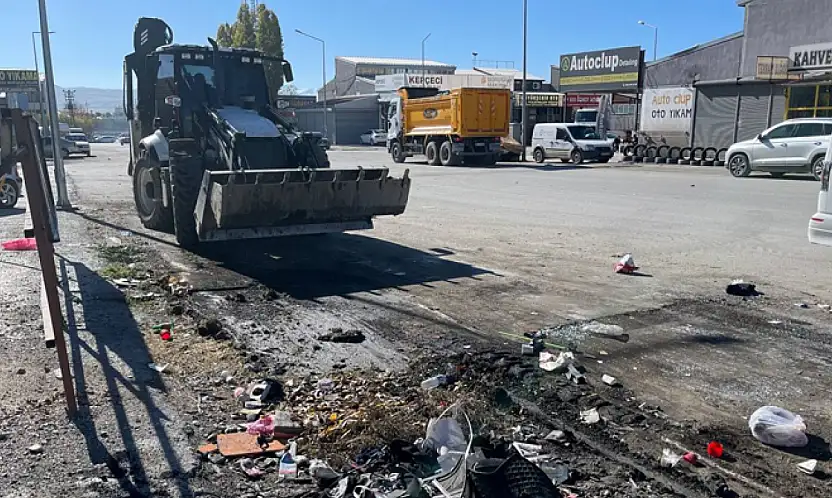 Oto Sanayi Sitesi'nde temizlik çalışması