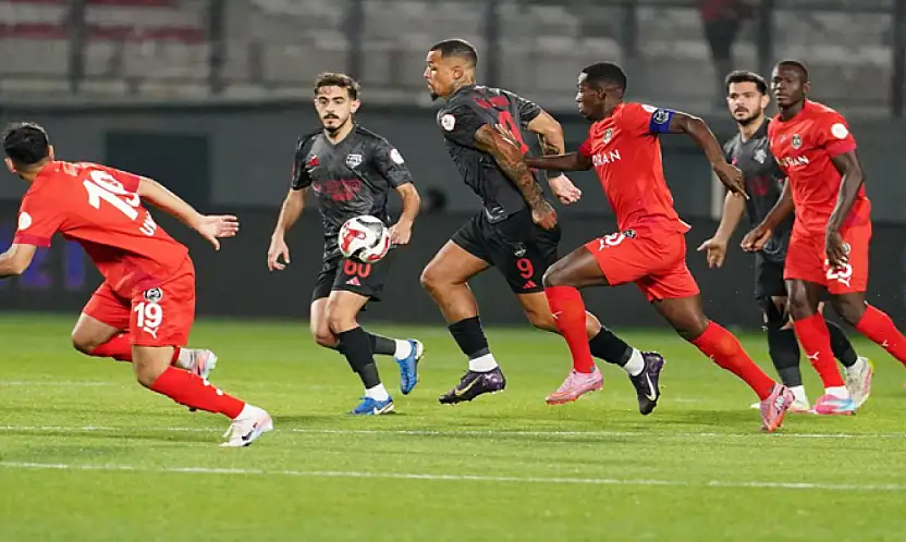 Pendikspor liderliğini sürdürdü