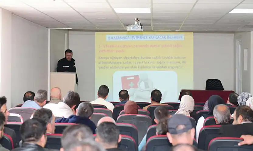 Servis şoförleri ve rehber personellerine iş sağlığı ve güvenliği eğitimi
