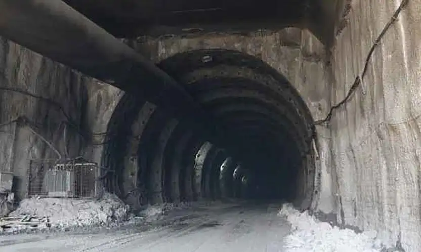 Şırnak-Van yolunda çalışmalar hızlandı