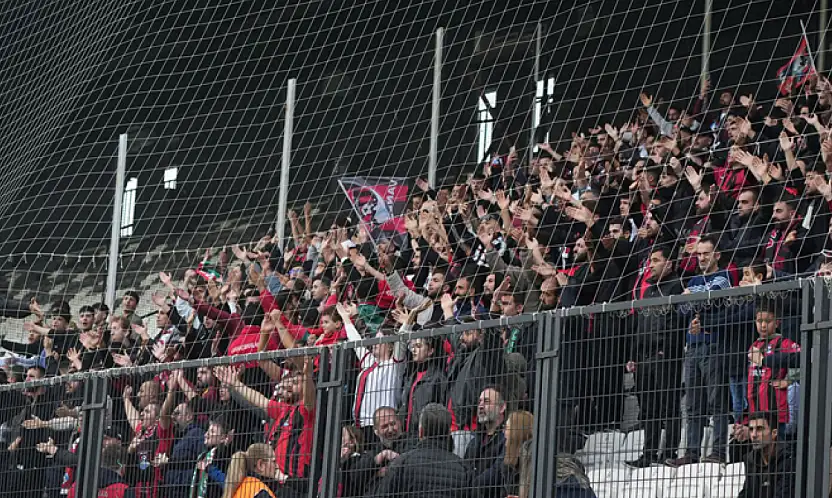 Taraftarlar, Vanspor'u yalnız bırakmıyor