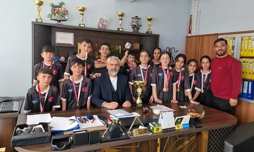 TESKOMB Süphan Ortaokulu'ndan korfbolda şampiyonluk gururu