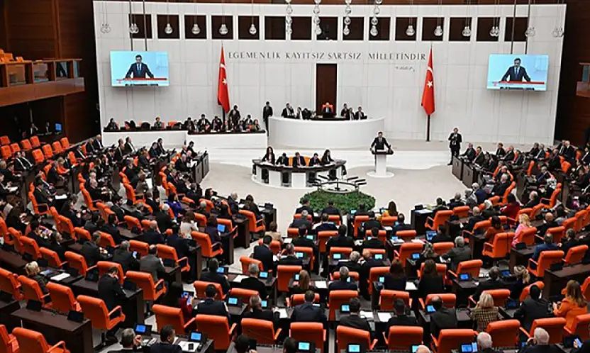 TSK unsurlarının 2 yıl daha Libya'da görev yapması onaylandı