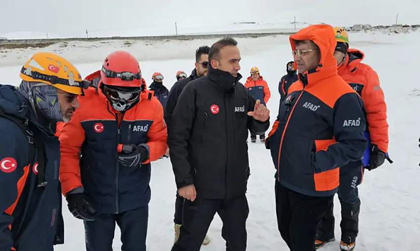 Türkmenoğlu AFAD'ın çığ eğitimlerini yerinde inceledi