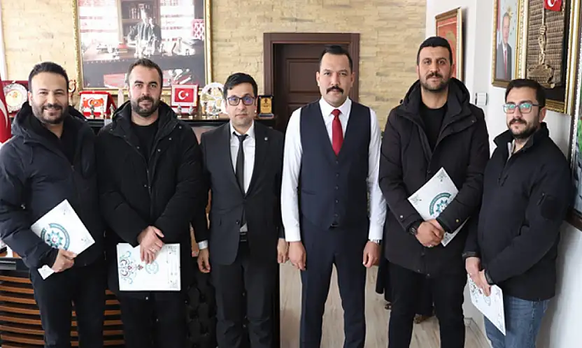 Türkmenoğlu'ndan Muradiye Sosyal Hizmetler personeline başarı belgesi