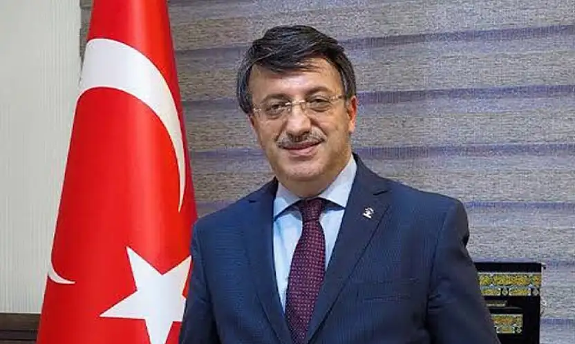 Türkmenoğlu: Van Ferit Melen Havalimanı yeniden açılıyor