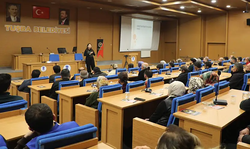 Tuşba Belediyesi'nde ebeveynlere sınav süreci eğitimi