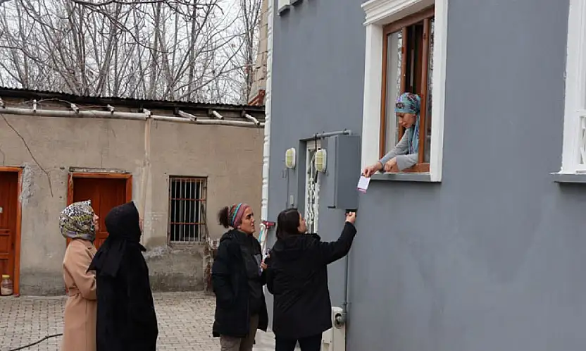 Tuşba'da kadınlara yönelik saha çalışmaları sürüyor