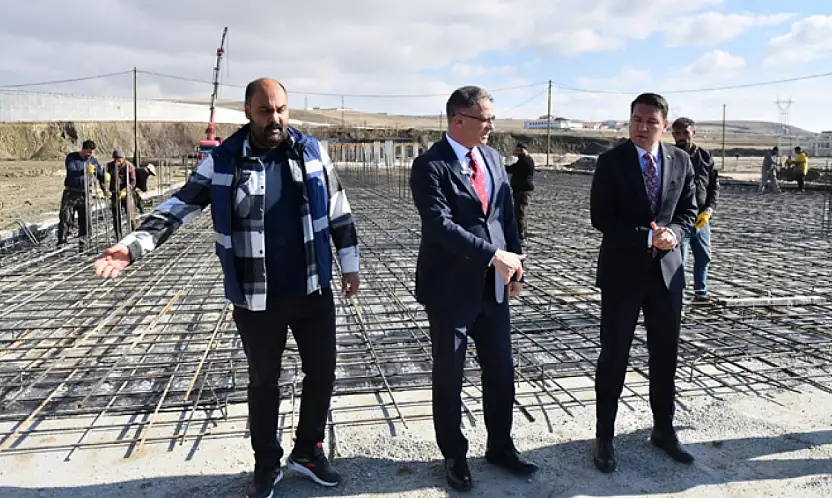 Vali Balcı'dan yeni sebze hali inşaatında inceleme