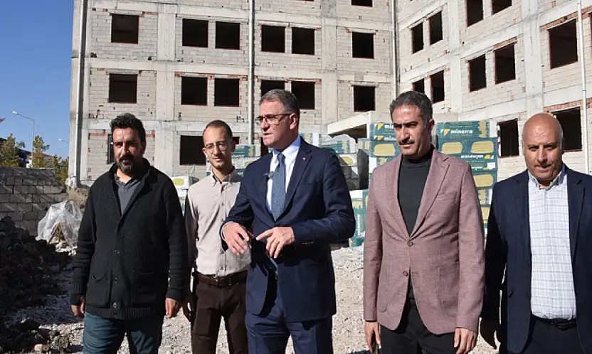 Vali Balcı, Kız Hafızlık ve Kur'an Kursu inşaatını inceledi