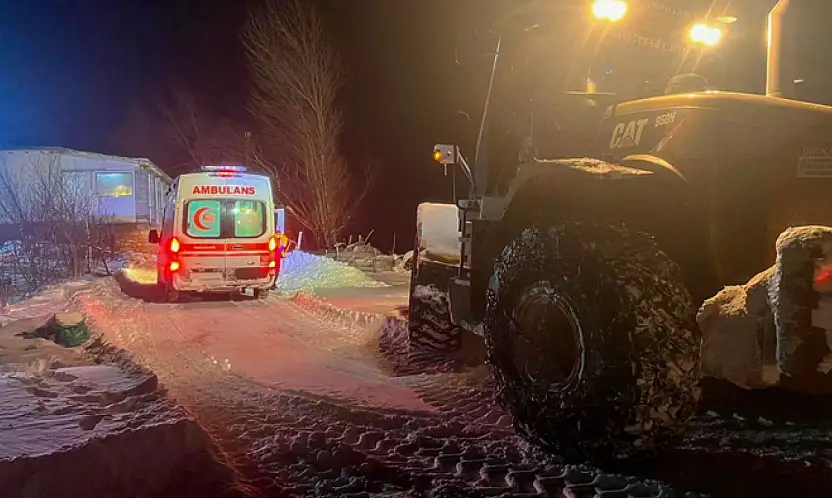 Van Büyükşehir Belediyesi'nden kurtarma mesaisi