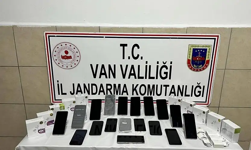 Van'da 1 Milyon 120 Bin TL'lik kaçak elektronik cihazlar ele geçirildi
