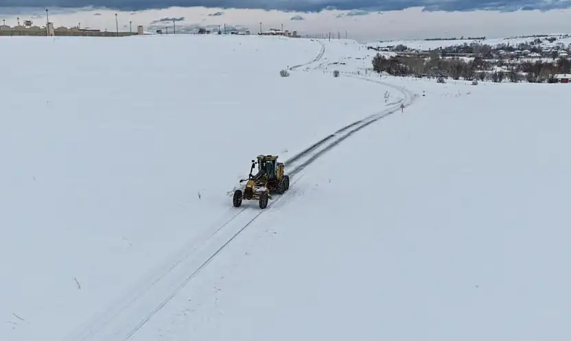 Van'da 283 yerleşim yerinin yolu kapandı