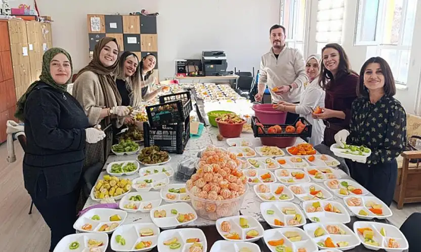 Van'da 3. meyve şenliği düzenlendi