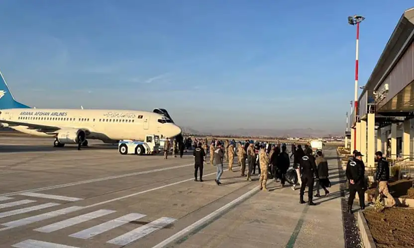 Van'da 300 düzensiz göçmen ülkelerine geri gönderildi