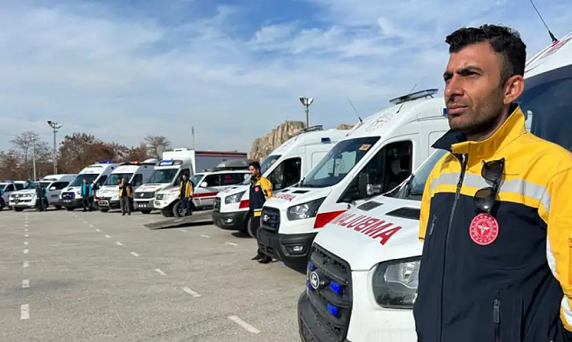 Van'da acil sağlık ekipleri çetin kış şartlarına karşı göreve hazır