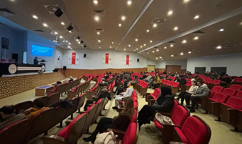 Van'da aile hekimlerine yönelik tütün bağımlılığı tedavisi eğitimi düzenlendi