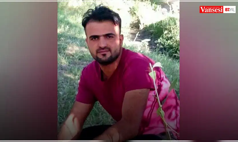 Van'da bir genç iş yerinin önündeki araçta ölü bulundu