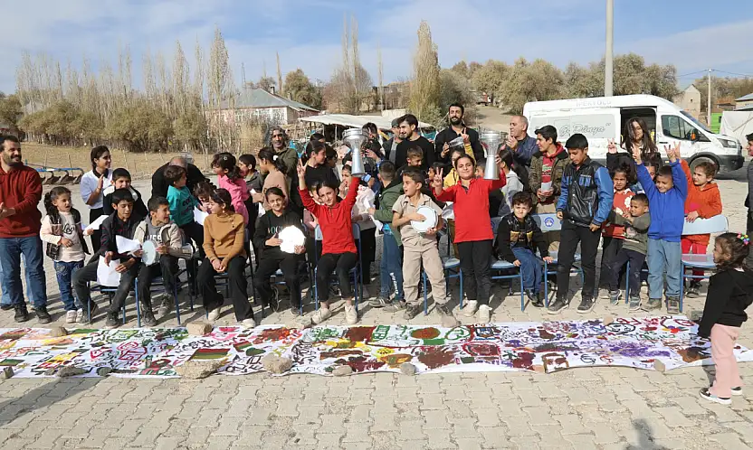 Van'da çocuklar şenlikte buluştu