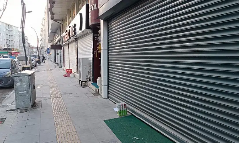 Van'da elektrik kesintisi esnafı mağdur etti