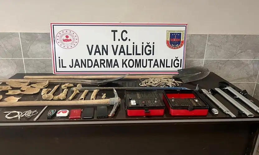 Van'da kaçak kazı yapan 5 kişi yakalandı