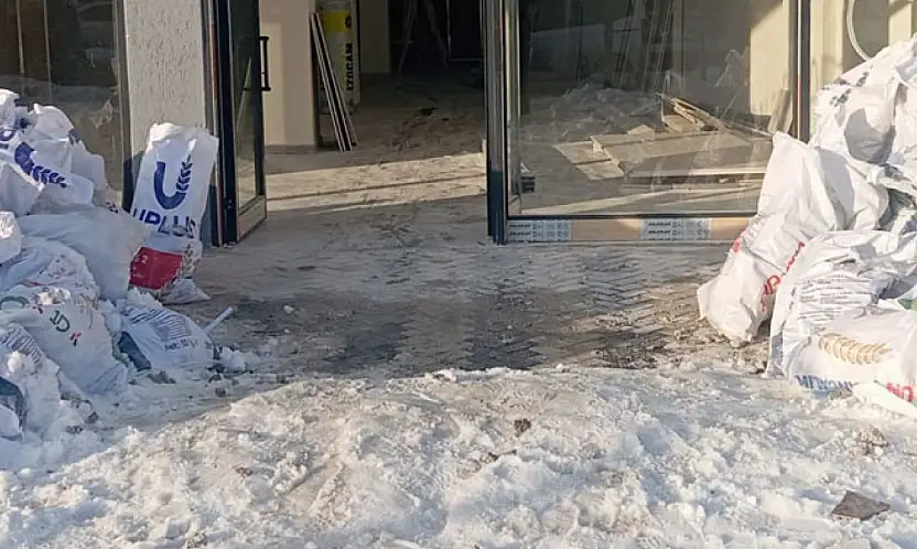 Van'da kaçak moloza geçit yok: 15 kamyon atık kaldırıldı