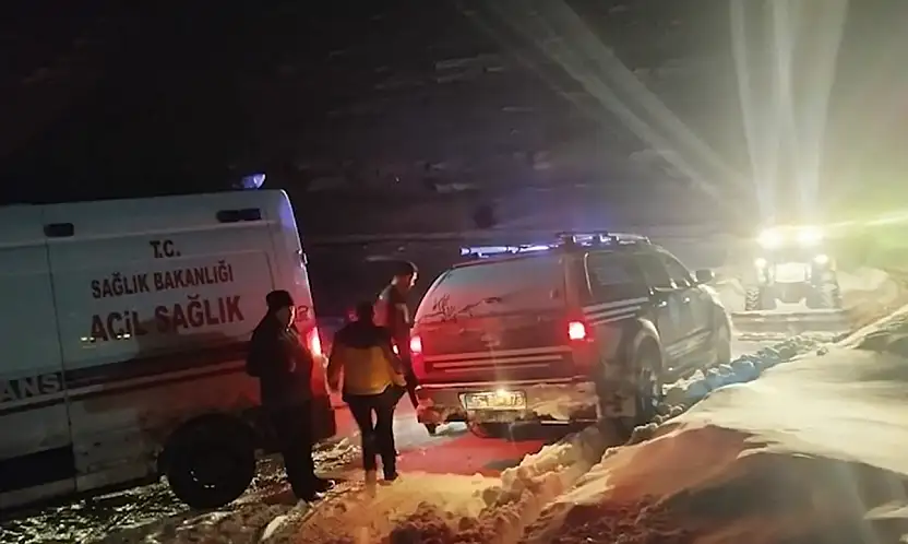 Van'da kar altında hasta kurtarma operasyonu