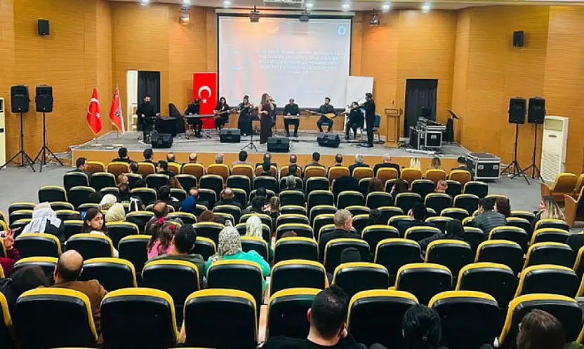 Van'da sağlık çalışanlarına moral konseri