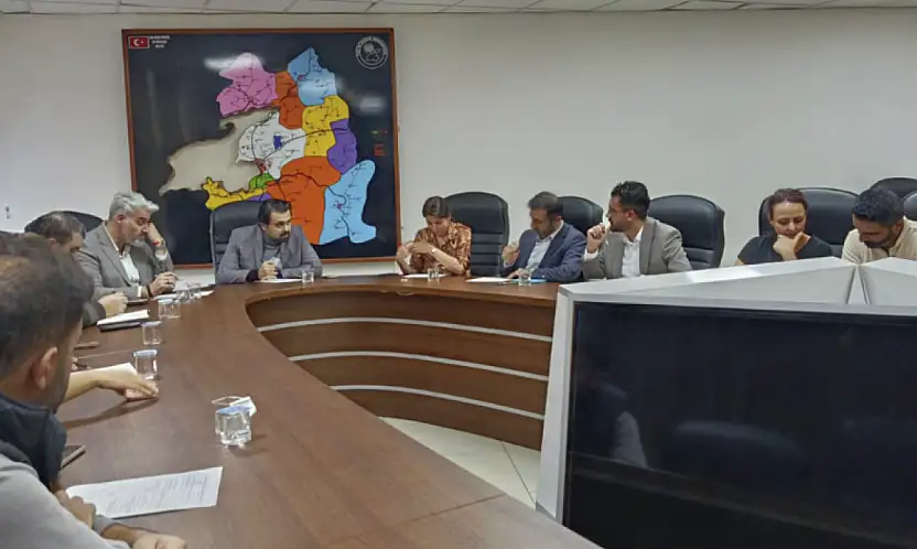 Van'da sağlık yatırımları ve kurumsal dönüşüm toplantısı düzenlendi