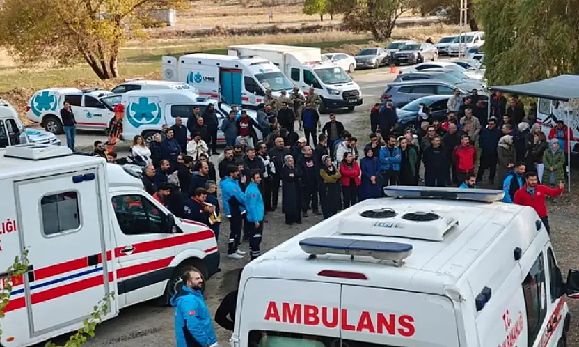 Van'da sağlık yöneticileri afet farkındalık kampında buluştu