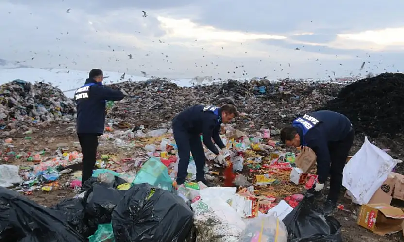 Van'da son kullanma tarihi geçmiş 1 ton gıda imha edildi
