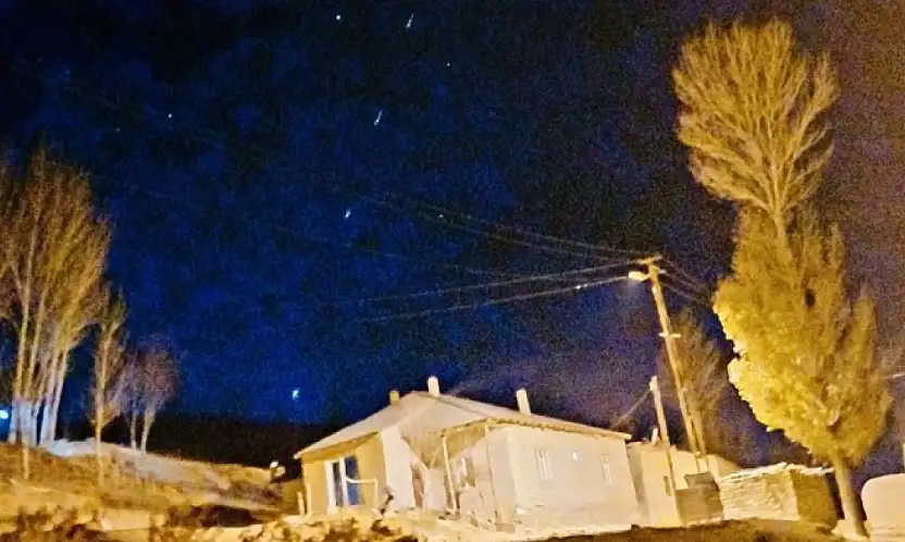 Van'da Starlink uyduları görüldü