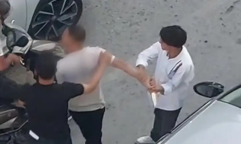 Van'da trafikte bıçaklı kavga