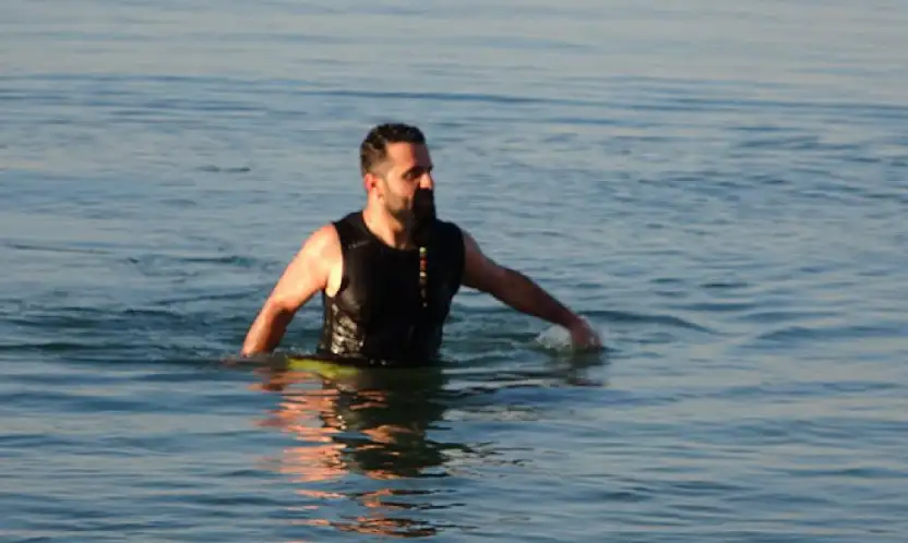 Van Gölü'nde eksi 9 derecede yüzme mesaisi