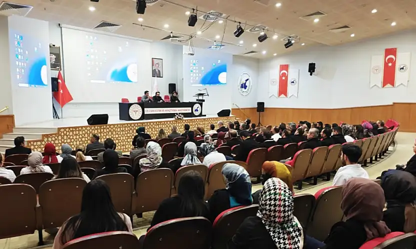 Van İl Sağlık Müdürlüğü hastane personelleriyle bir araya geldi