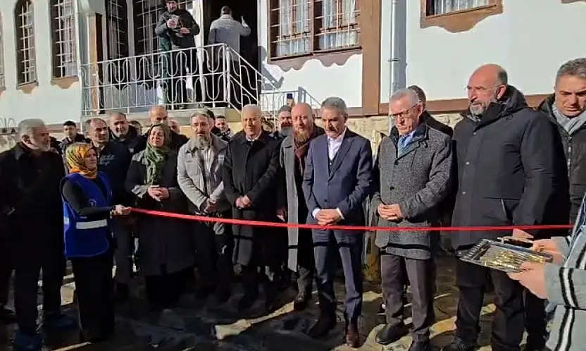 Vanlı hattatlar Yozgat'ta kültür köprüsü kurdu