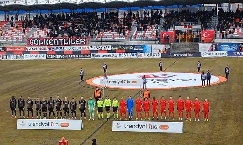 Vanspor, evinde mağlup