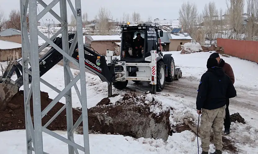 VASKİ'den ana şebeke çalışması
