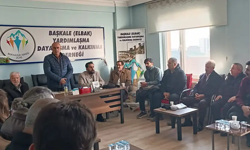 Yazar Metin Rastdil, Başkale'de okurlarıyla buluştu