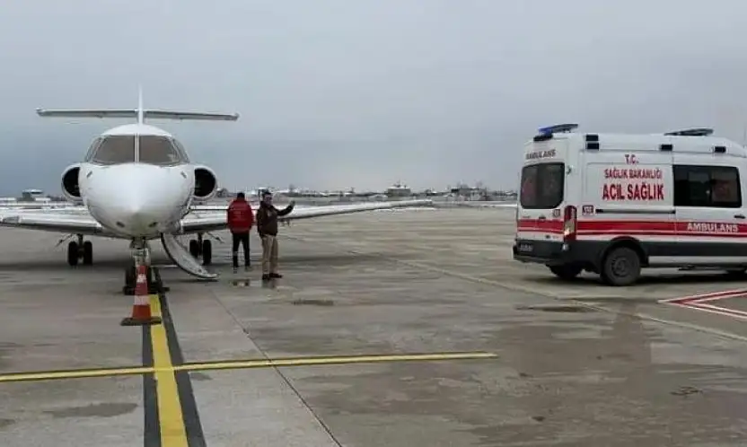Yenidoğan bebek uçak ambulansla Konya'ya sevk edildi